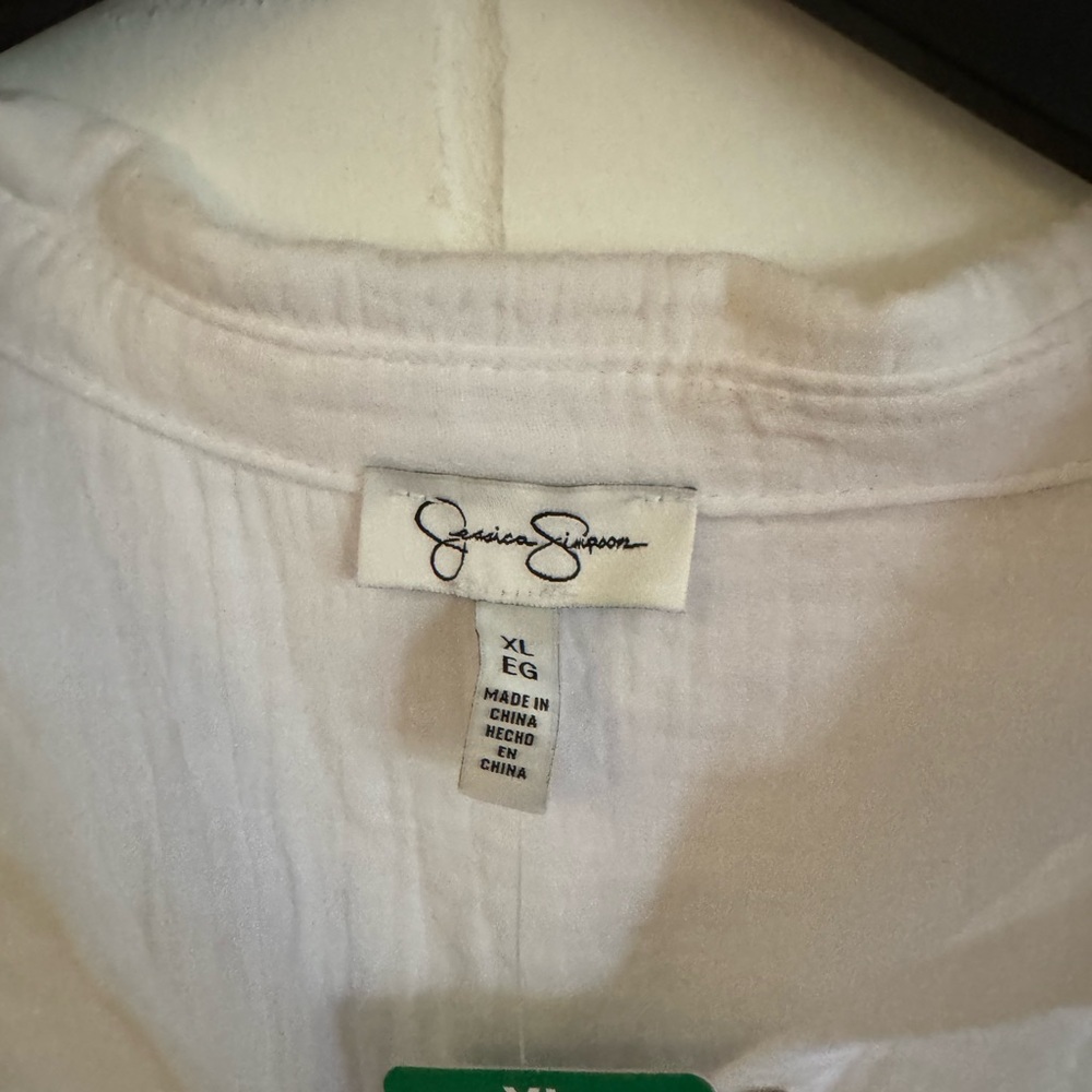 NWT Jessica Simpson Classic White Blouse - Picture 7 of 7